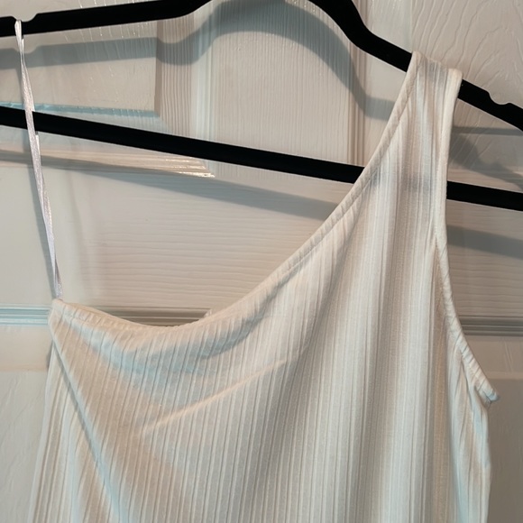 H&M off shoulder shirt, size med - Picture 2 of 6